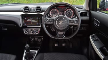 Передняя панель Suzuki Swift Mk7